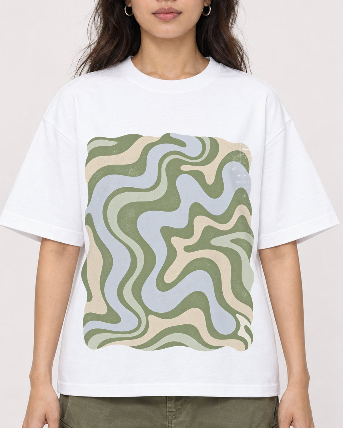 Mockup Boxy Heavyweight Tee White female close-up 02