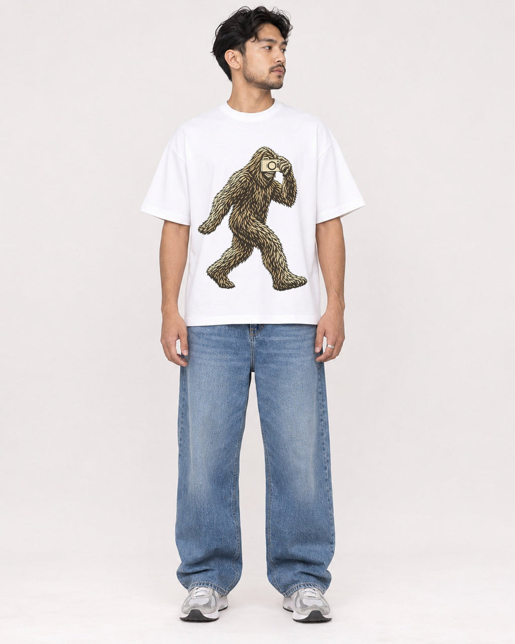 Mockup Boxy Heavyweight Tee White male full-body 02