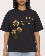 Mockup Boxy Heavyweight Tee Black female close-up 15