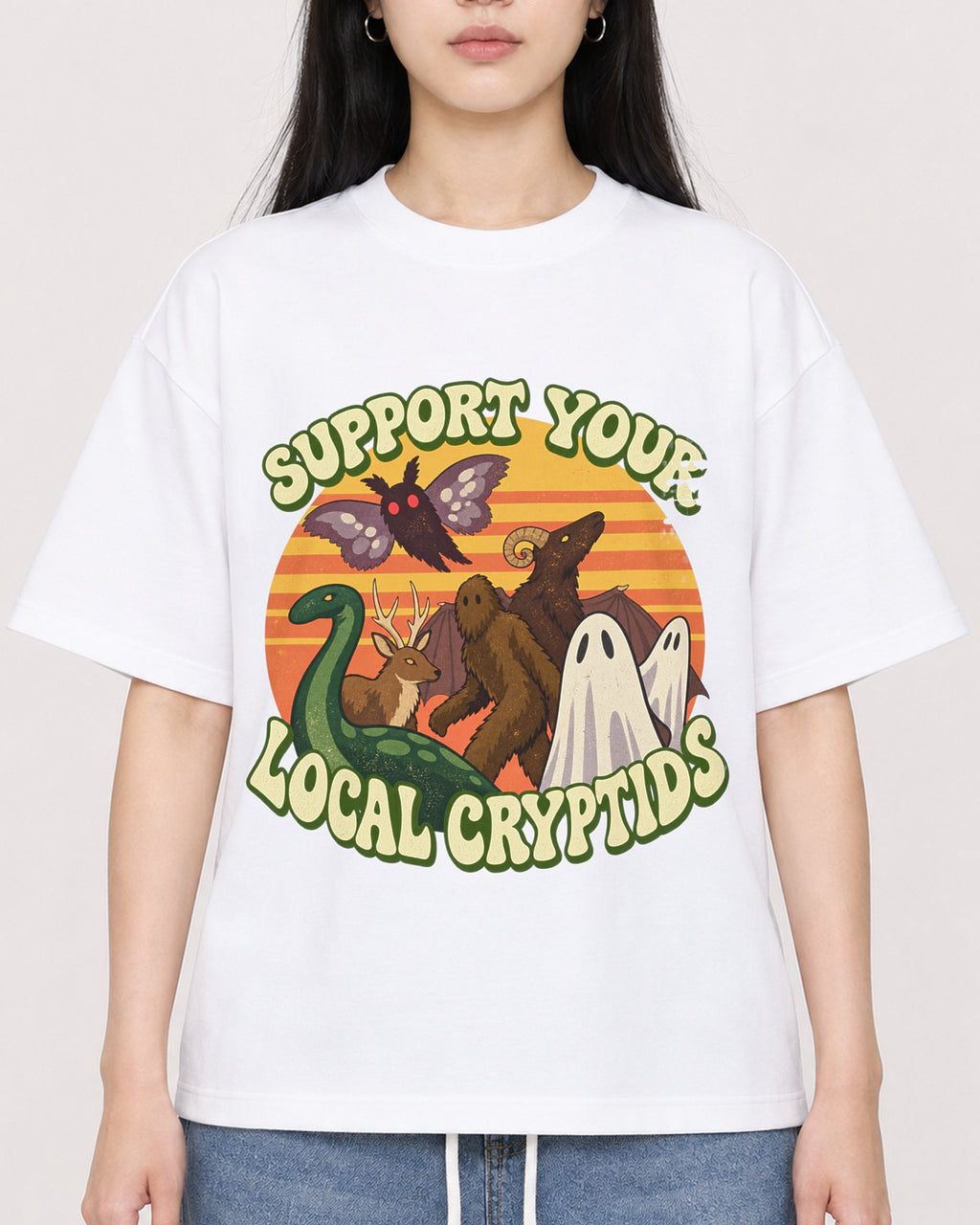 Mockup Boxy Heavyweight Tee White female close-up 01