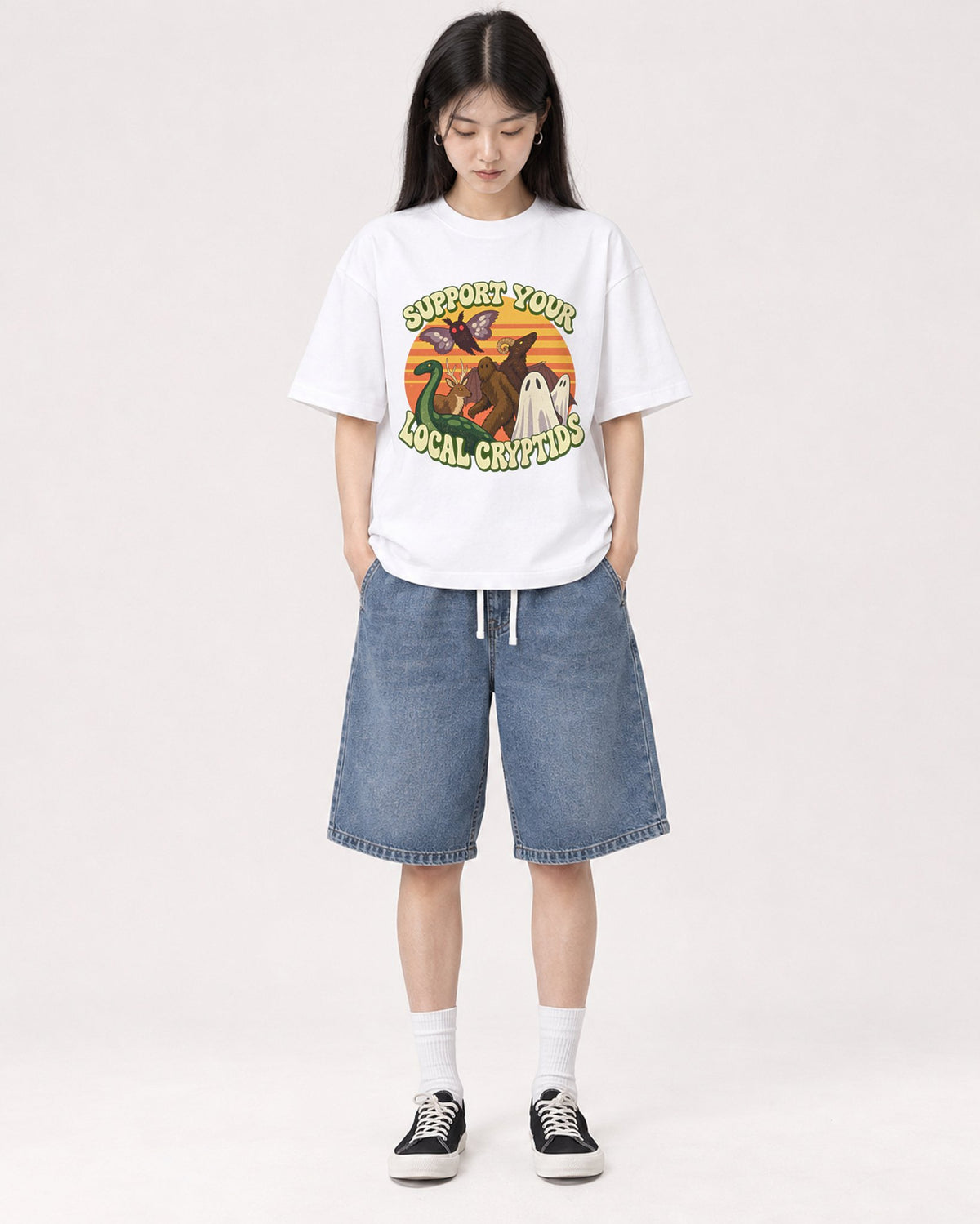 Mockup Boxy Heavyweight Tee White female full-body 01