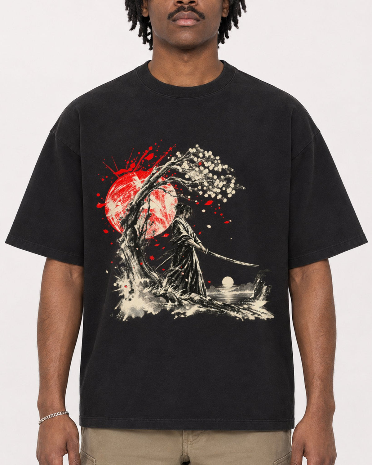 Mockup Boxy Heavyweight Tee Black male close-up 04