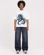 Mockup Boxy Heavyweight Tee White female full-body 14