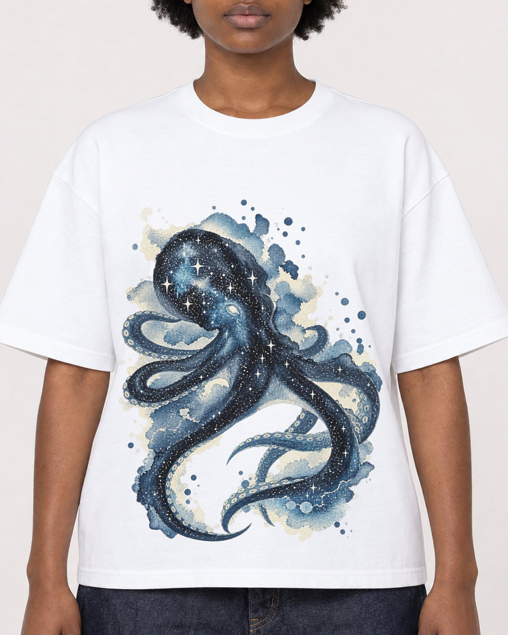 Mockup Boxy Heavyweight Tee White female close-up 14