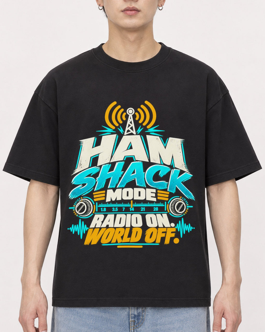 Mockup Boxy Heavyweight Tee Black male close-up 01