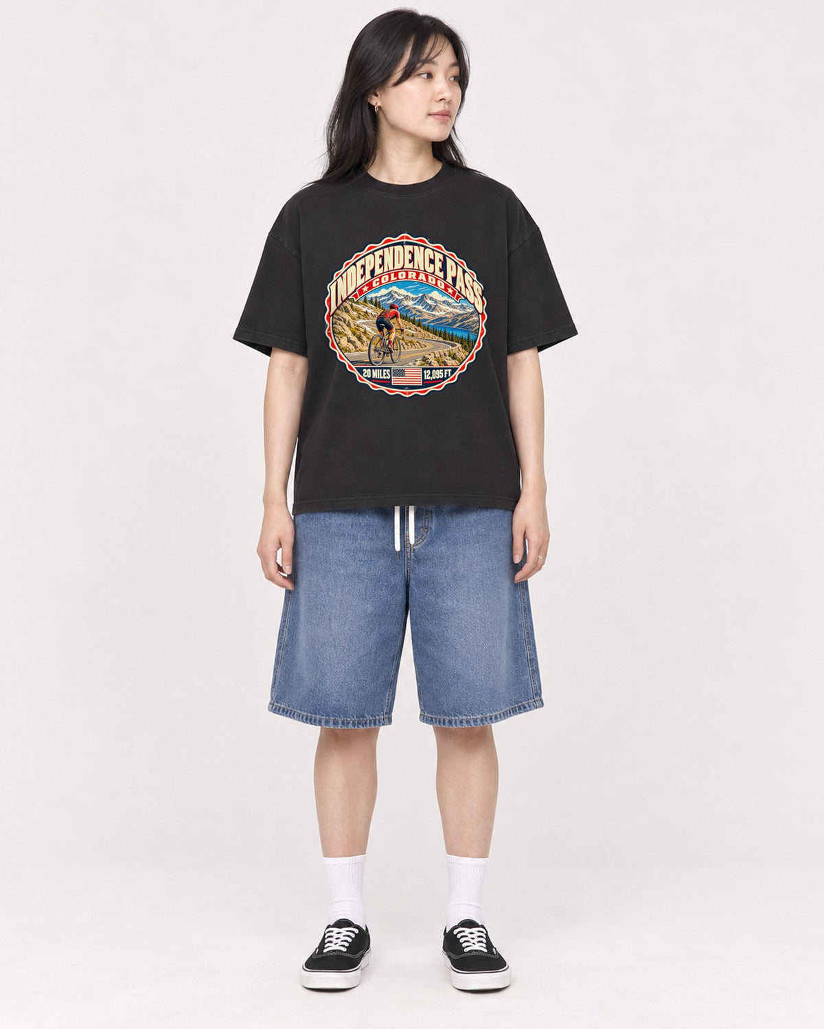 Mockup Boxy Heavyweight Tee Black female full-body 13