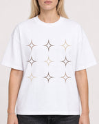 Mockup Boxy Heavyweight Tee White female close-up 08