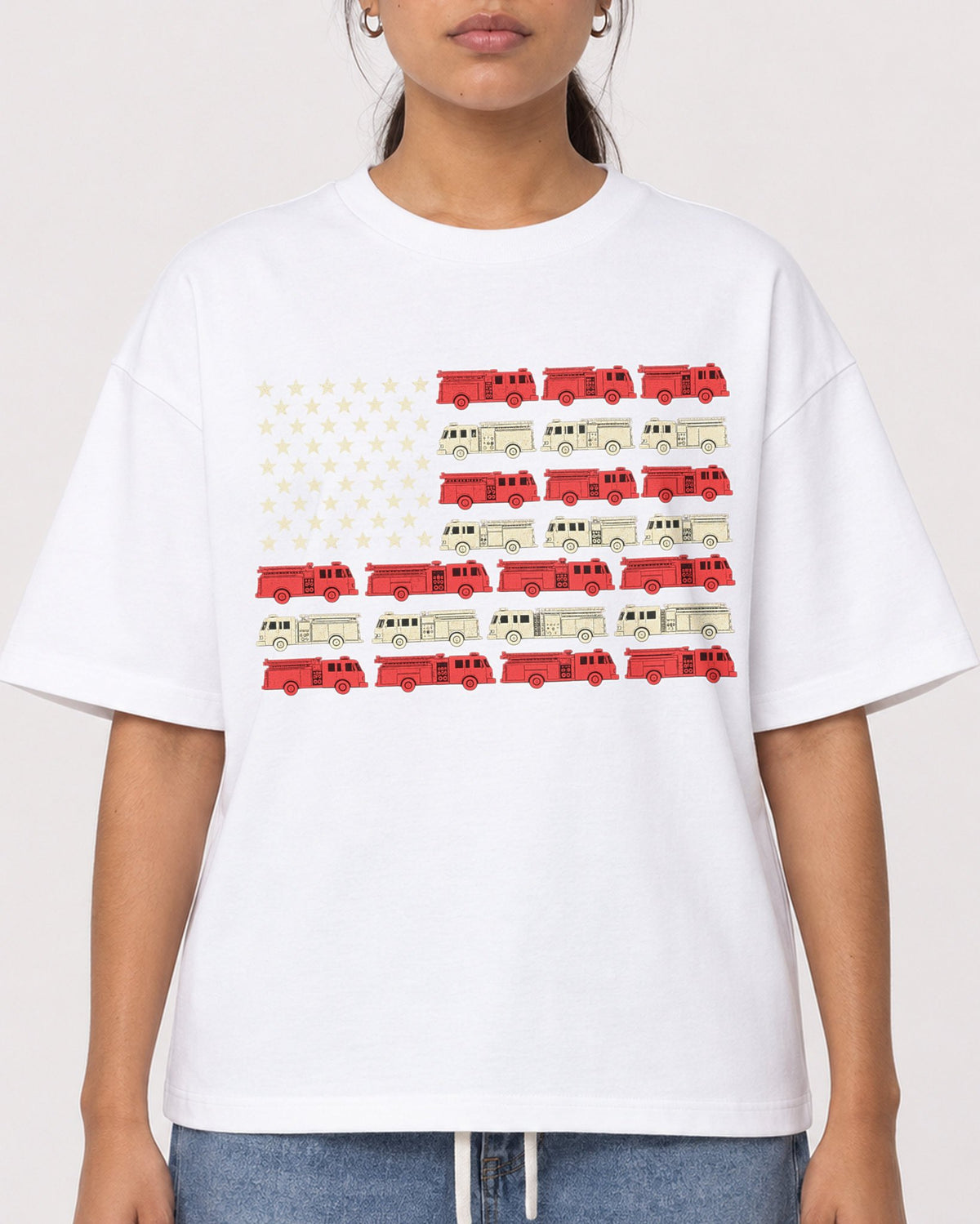 Mockup Boxy Heavyweight Tee White female close-up 16
