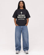 Mockup Boxy Heavyweight Tee Black female full-body 04