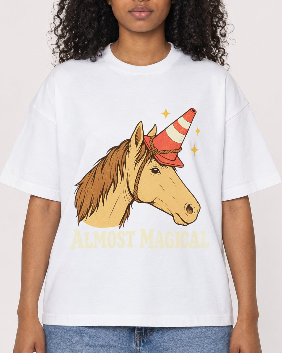 Mockup Boxy Heavyweight Tee White female close-up 05