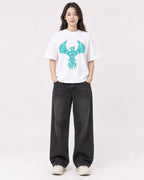 Mockup Boxy Heavyweight Tee White female full-body 03