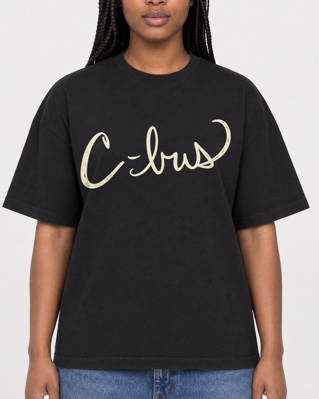 Mockup Boxy Heavyweight Tee Black female close-up 04