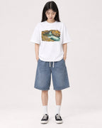 Mockup Boxy Heavyweight Tee White female full-body 01