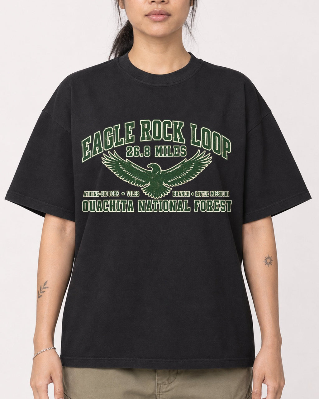 Mockup Boxy Heavyweight Tee Black female close-up 42