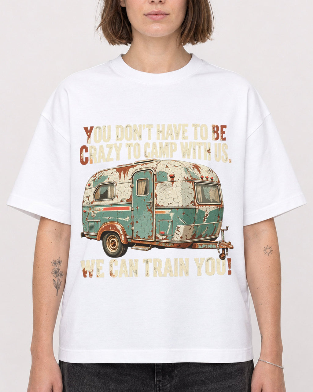 Mockup Boxy Heavyweight Tee White female close-up 18