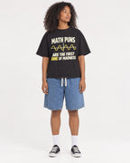 Mockup Boxy Heavyweight Tee Black female full-body 05
