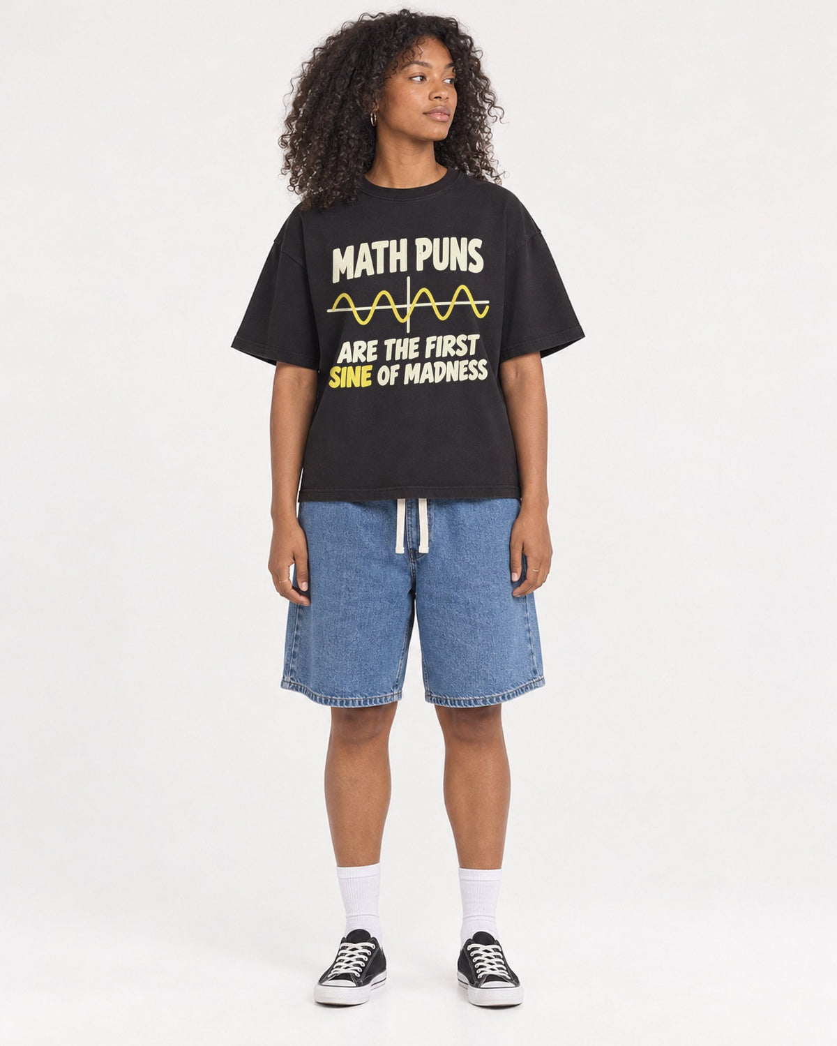 Mockup Boxy Heavyweight Tee Black female full-body 05