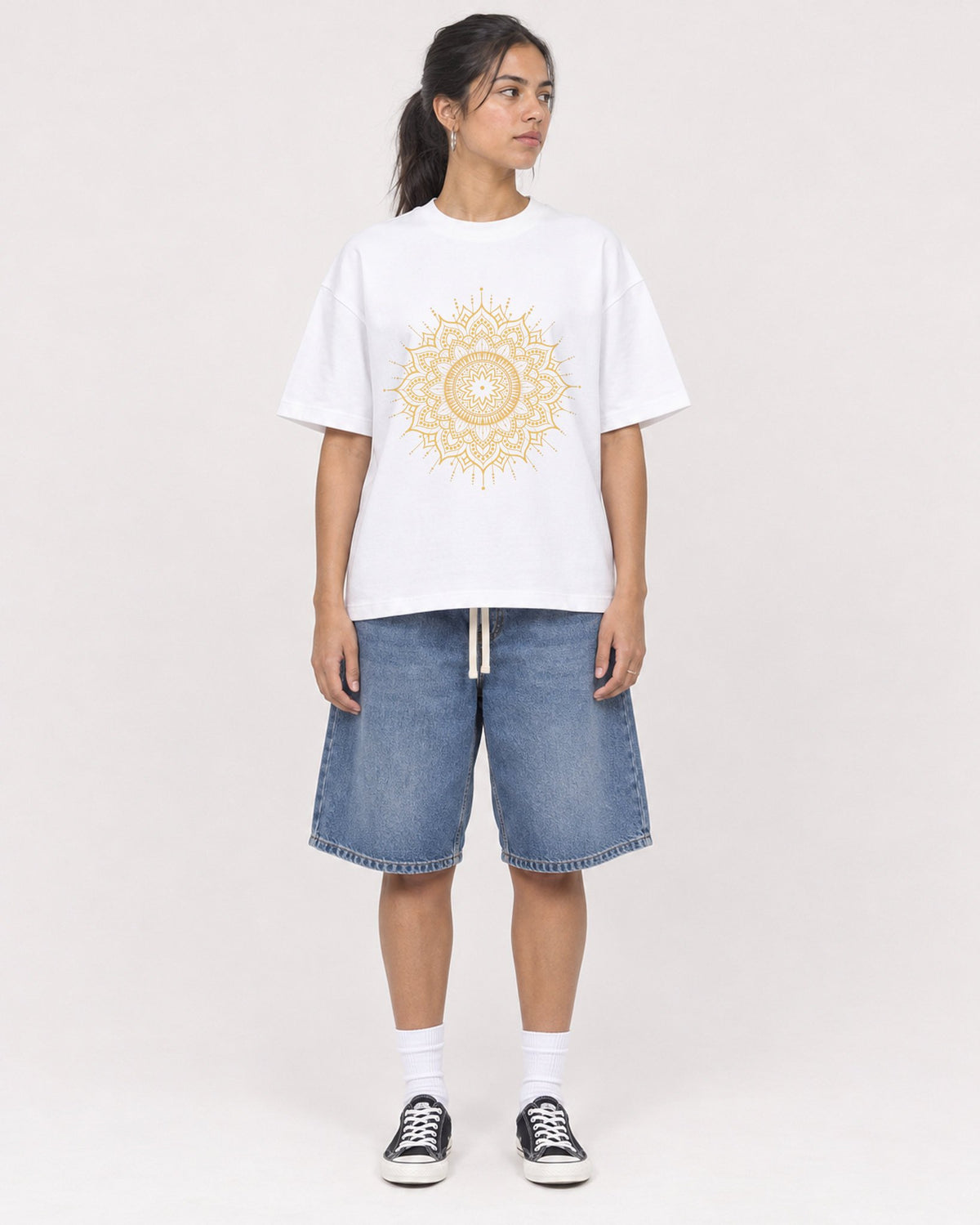Mockup Boxy Heavyweight Tee White female full-body 16