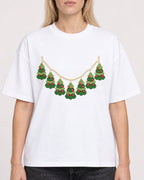 Mockup Boxy Heavyweight Tee White female close-up 08
