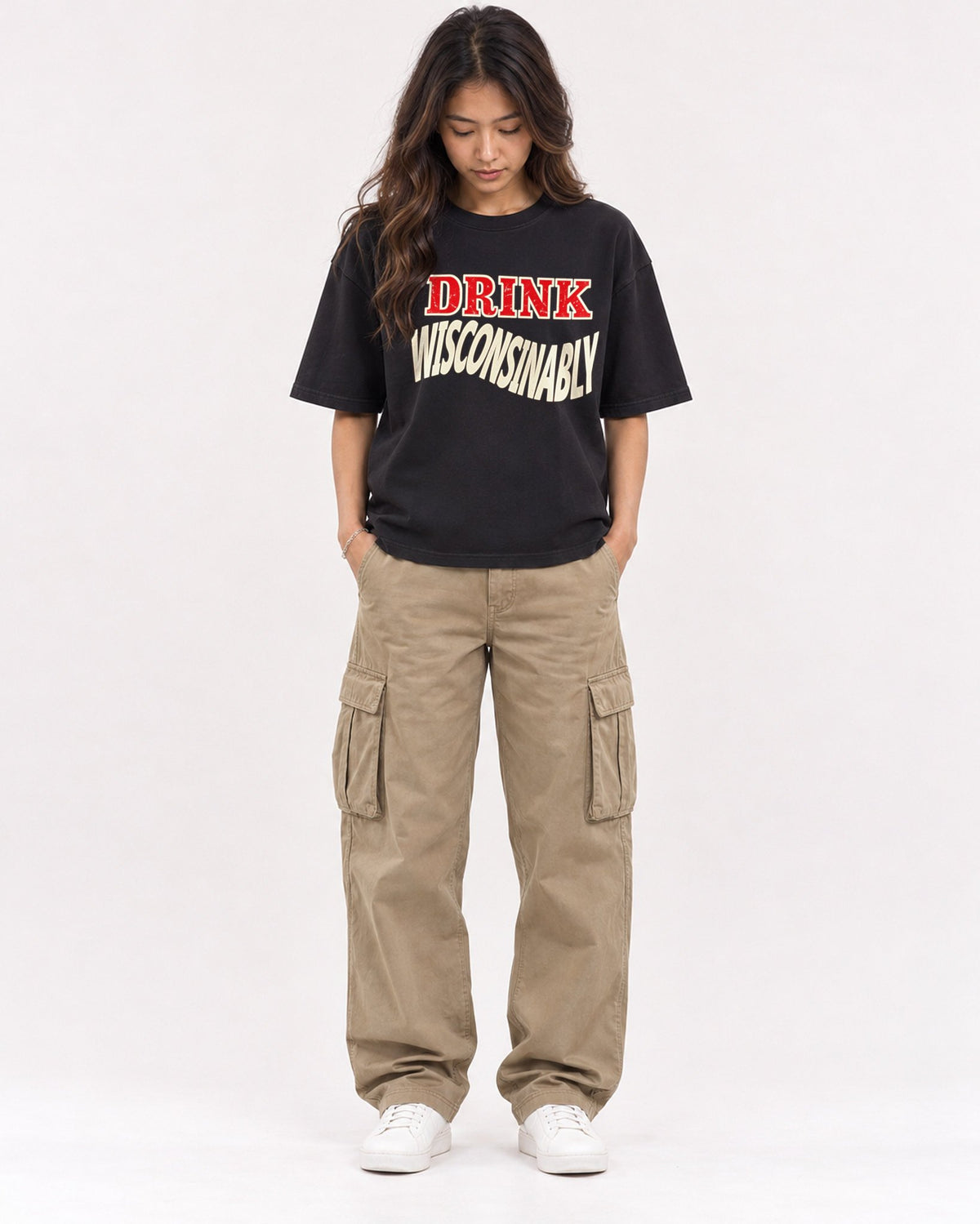 Mockup Boxy Heavyweight Tee Black female full-body 02