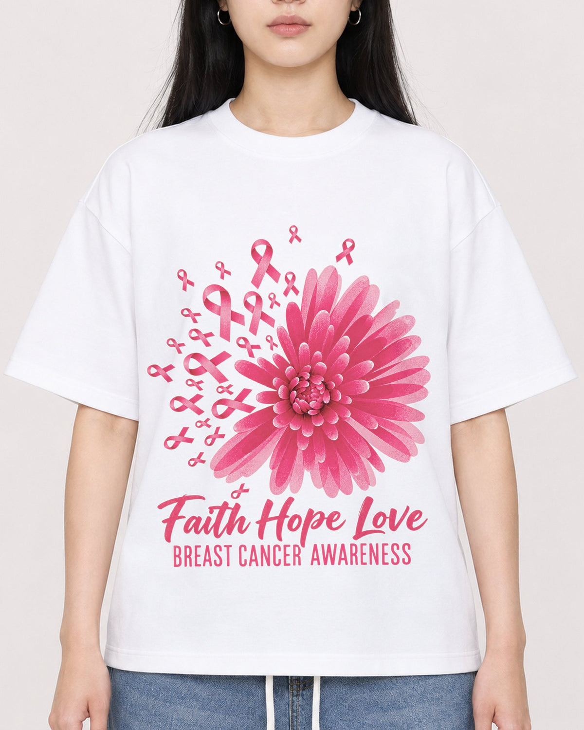 Mockup Boxy Heavyweight Tee White female close-up 01