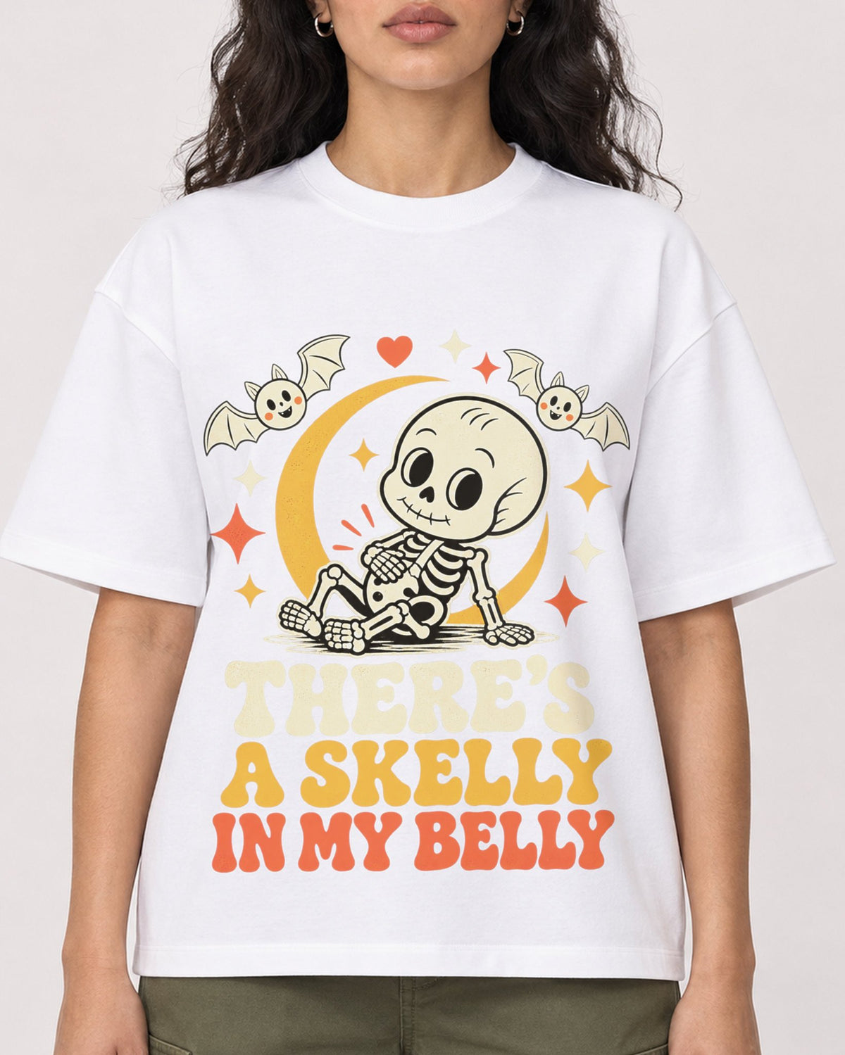 Mockup Boxy Heavyweight Tee White female close-up 07