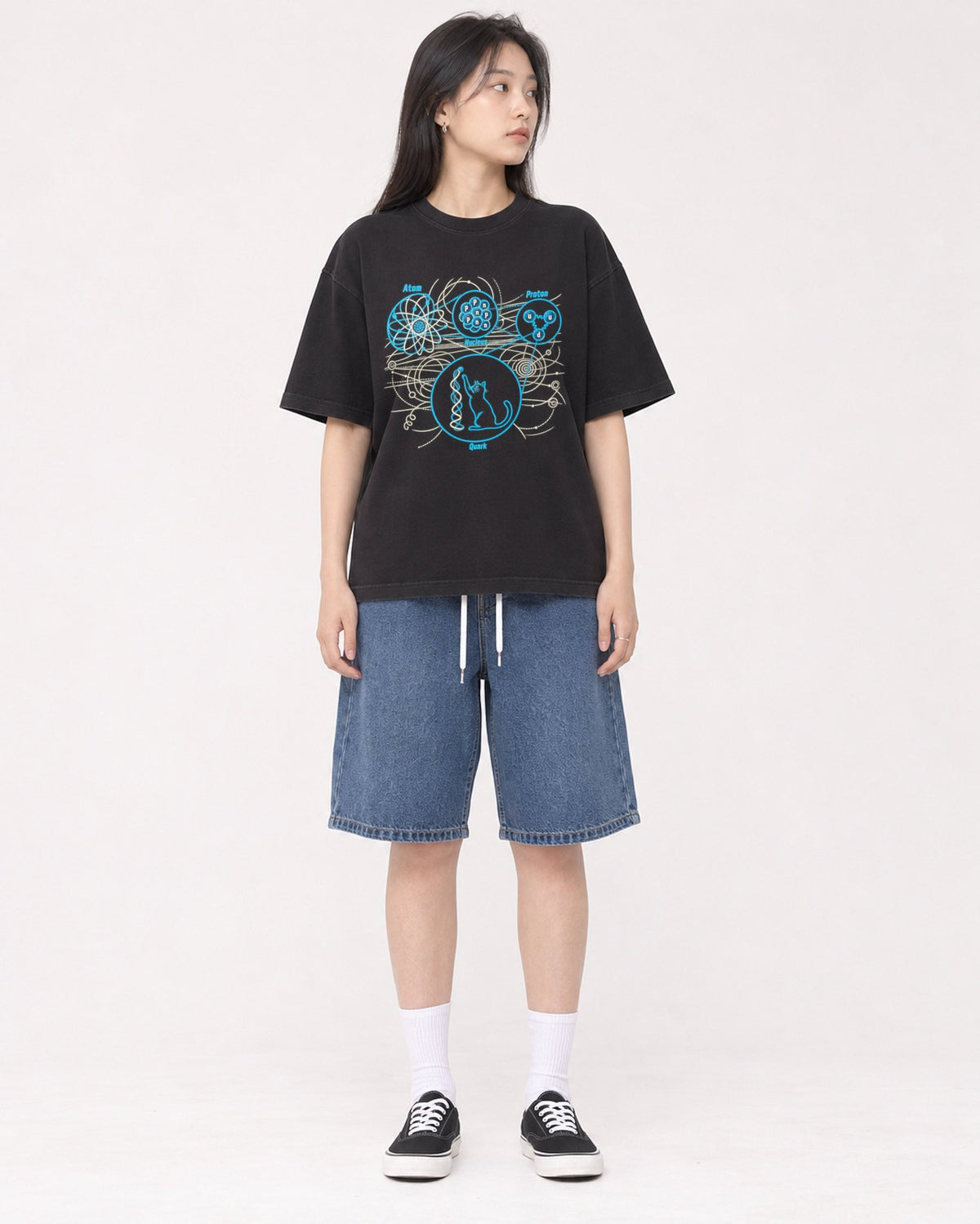 Mockup Boxy Heavyweight Tee Black female full-body 01