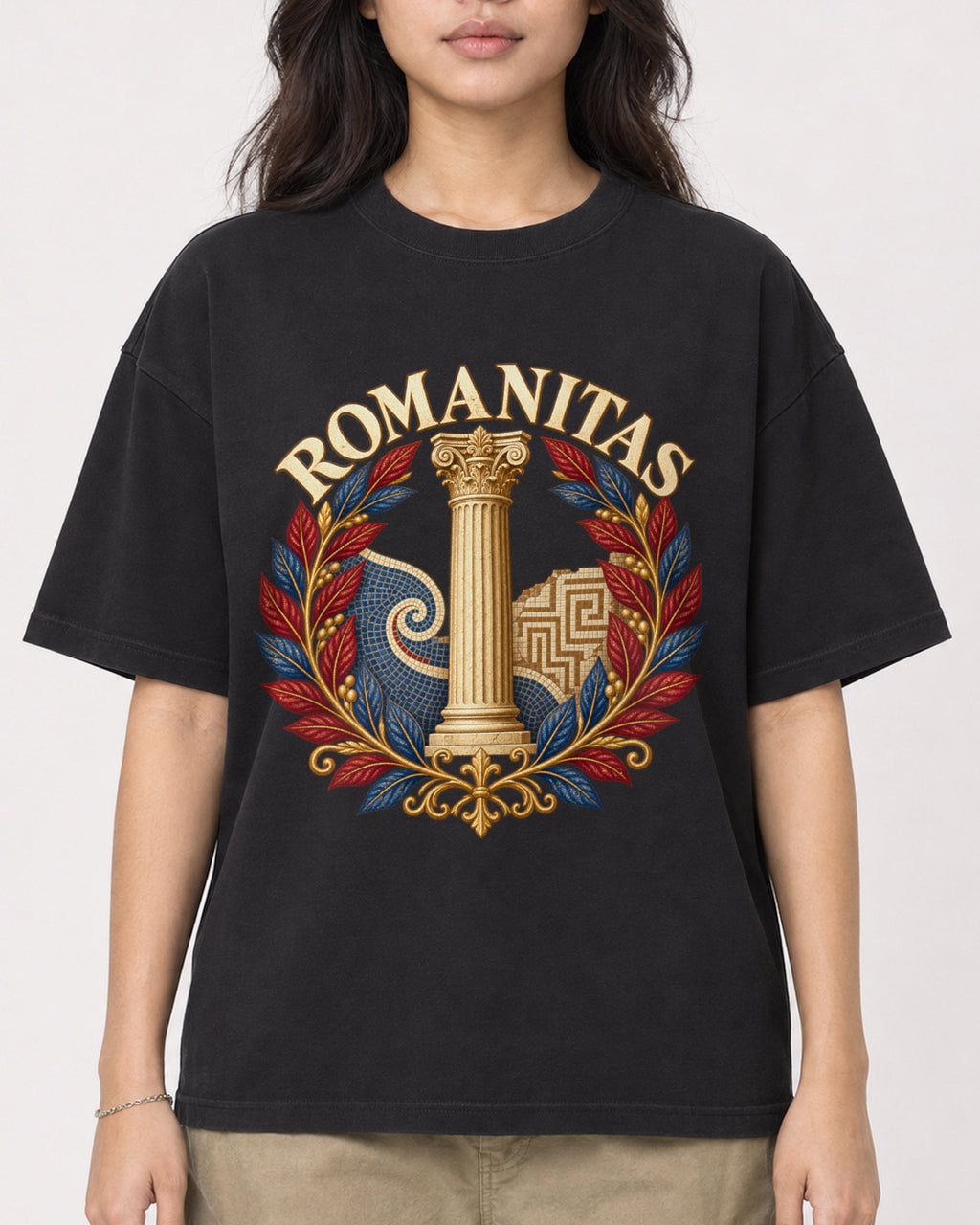 Mockup Boxy Heavyweight Tee Black female close-up 02