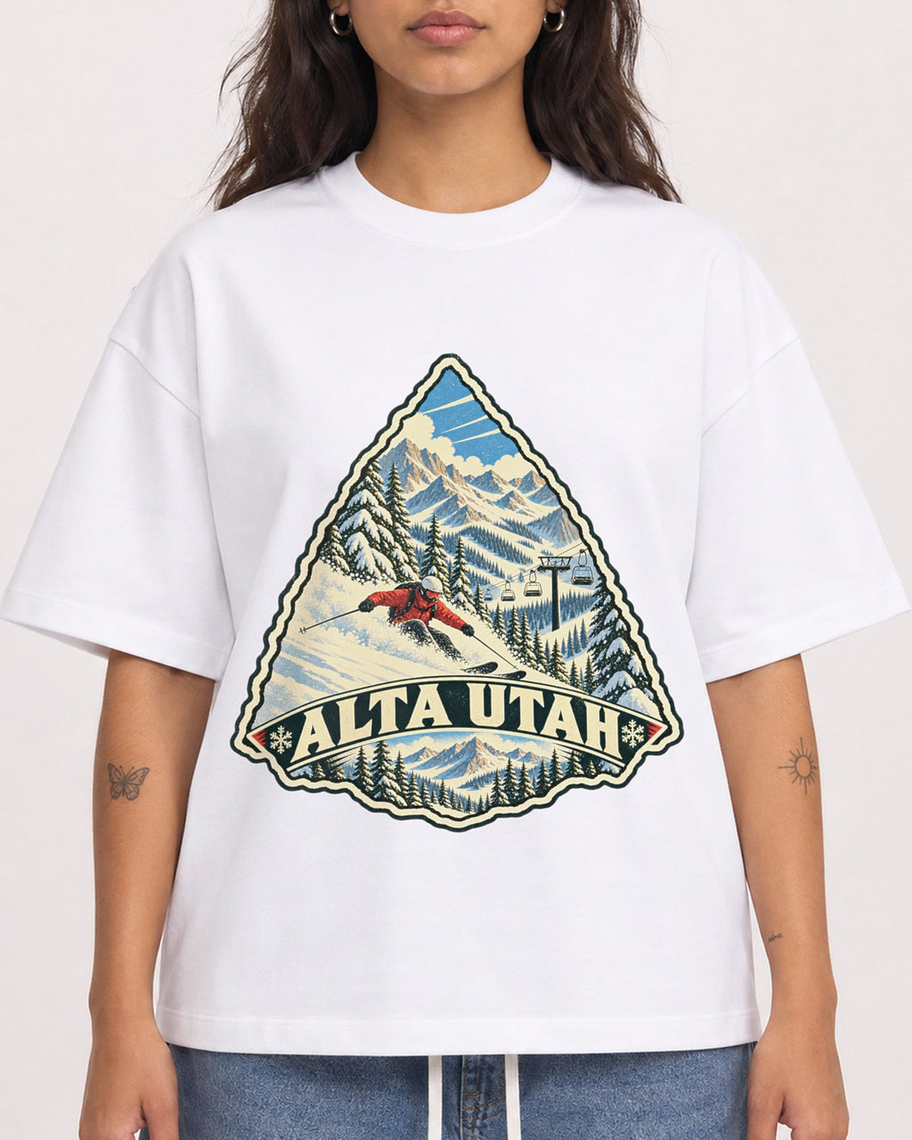 Mockup Boxy Heavyweight Tee White female close-up 06