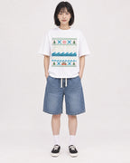 Mockup Boxy Heavyweight Tee White female full-body 11