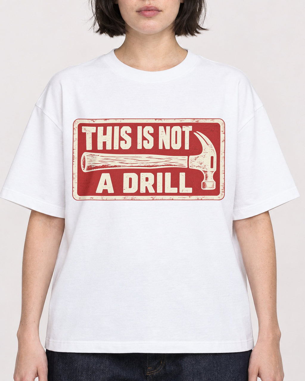 Mockup Boxy Heavyweight Tee White female close-up 39