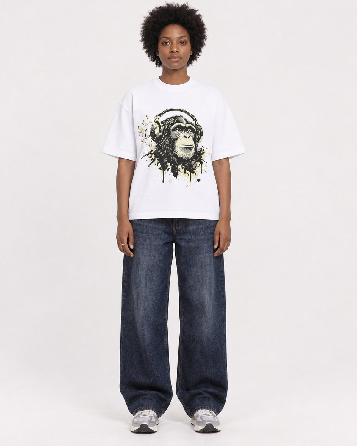 Mockup Boxy Heavyweight Tee White female full-body 14