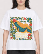 Mockup Boxy Heavyweight Tee White female close-up 13