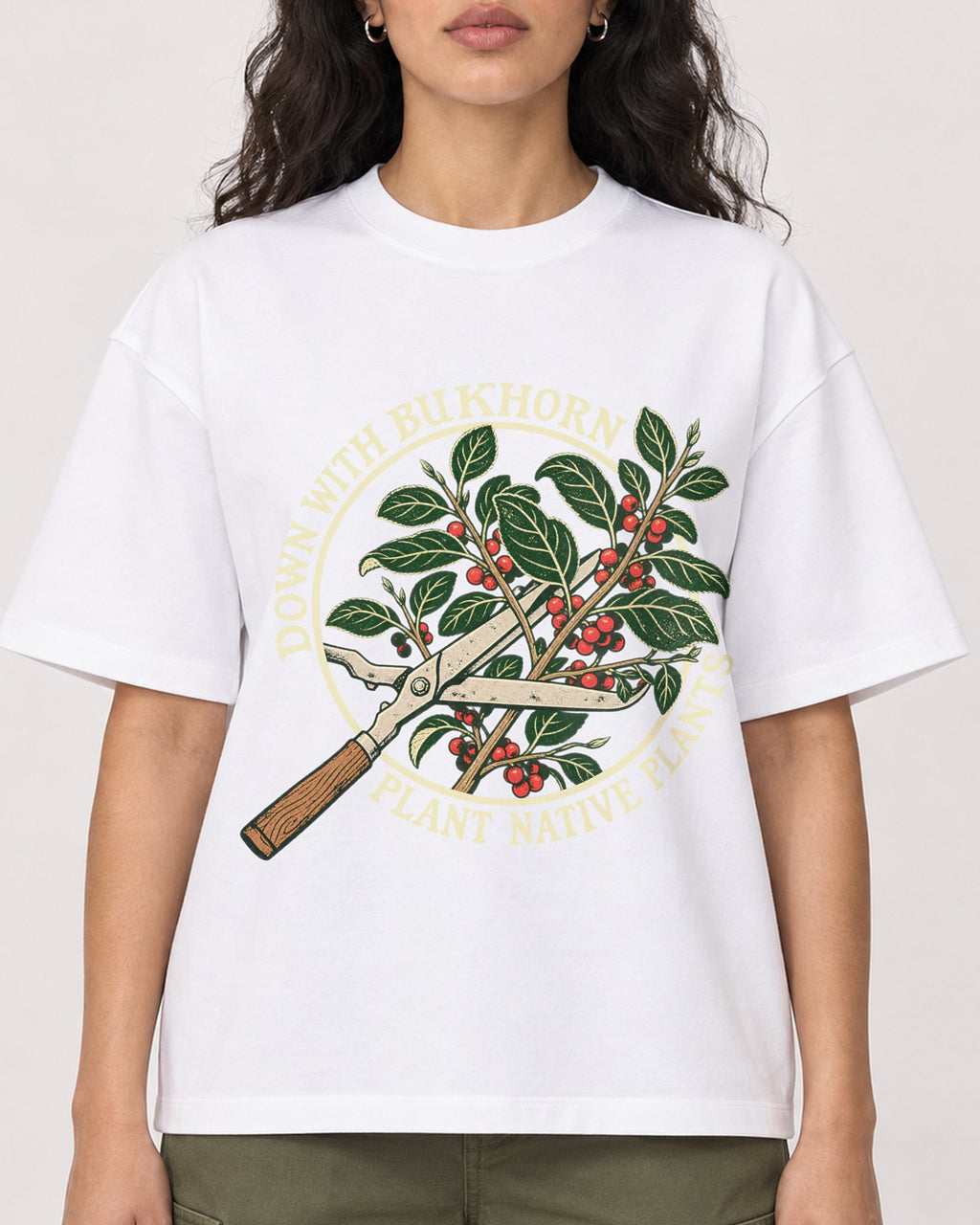 Mockup Boxy Heavyweight Tee White female close-up 07
