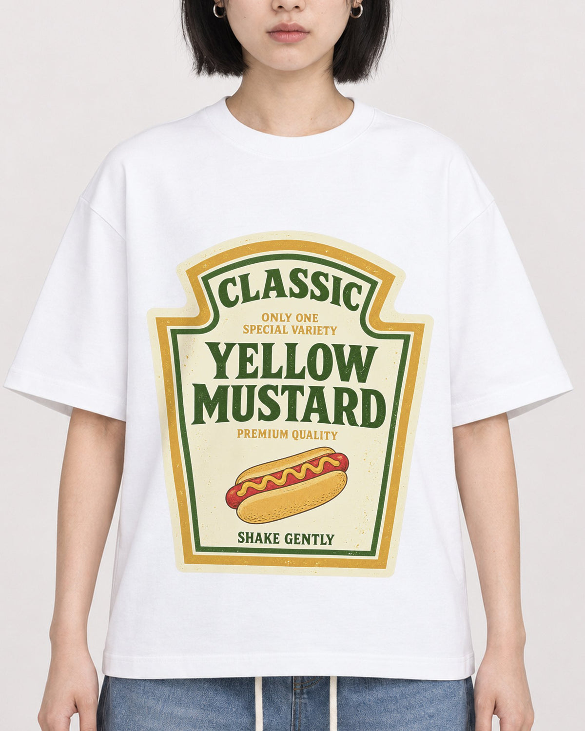 Mockup Boxy Heavyweight Tee White female close-up 11