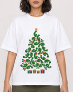 Mockup Boxy Heavyweight Tee White female close-up 37