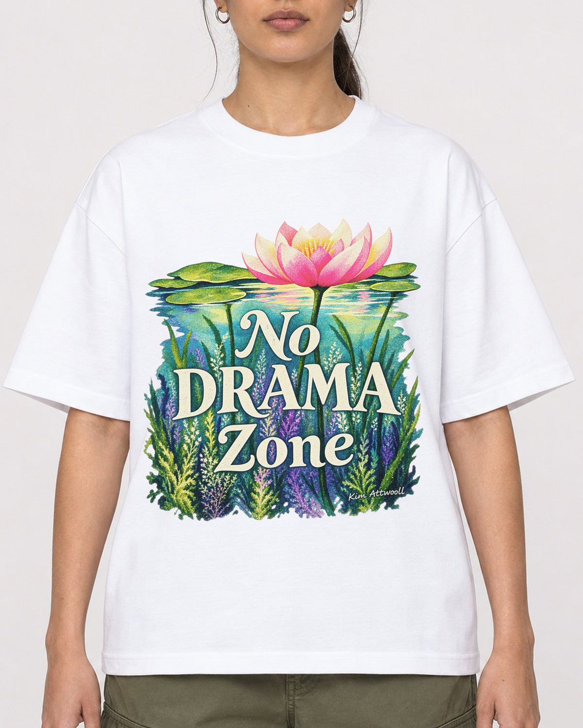 Mockup Boxy Heavyweight Tee White female close-up 47