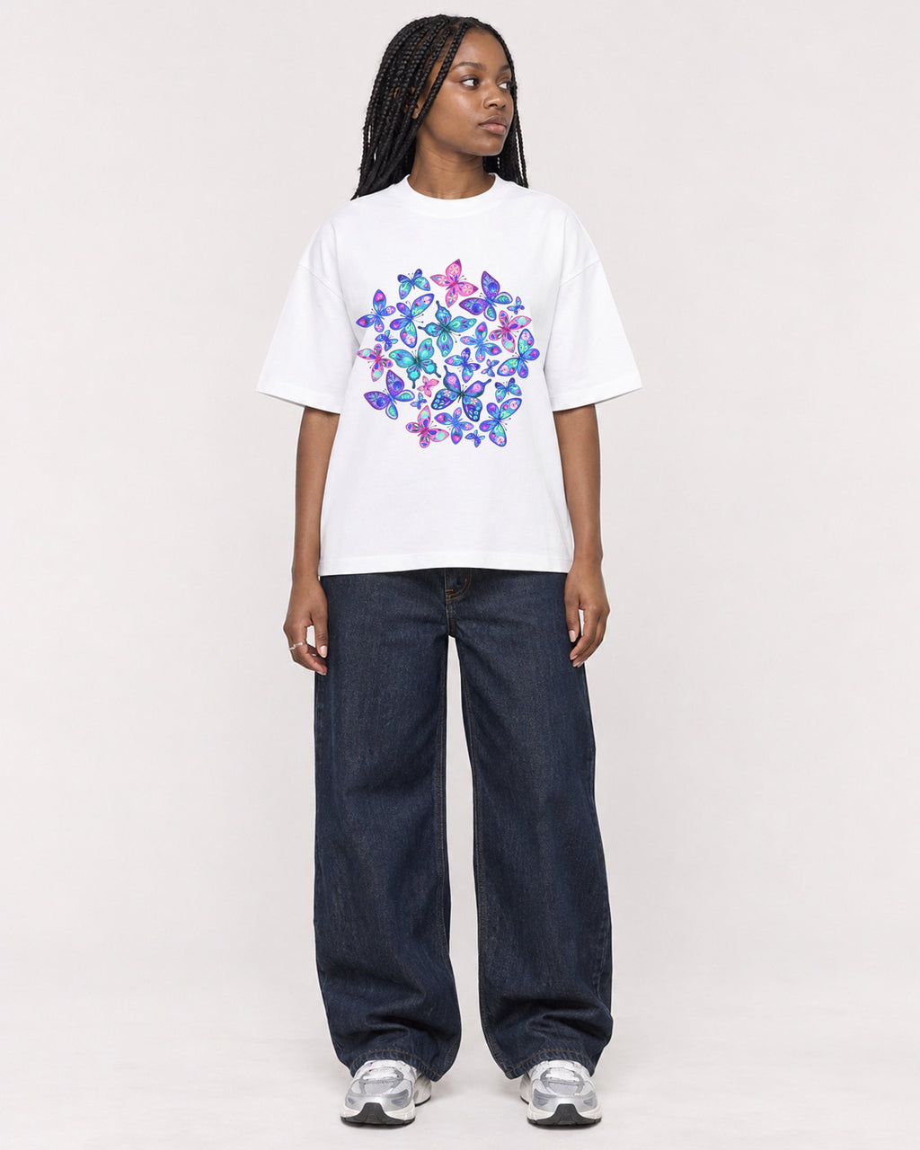 Mockup Boxy Heavyweight Tee White female full-body 04