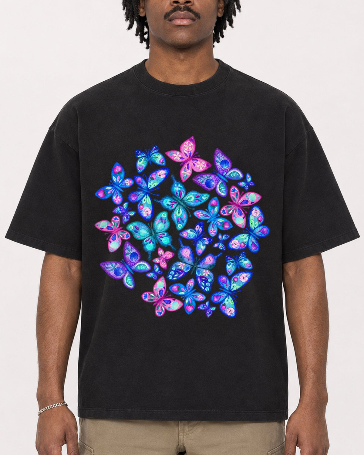Mockup Boxy Heavyweight Tee Black male close-up 04