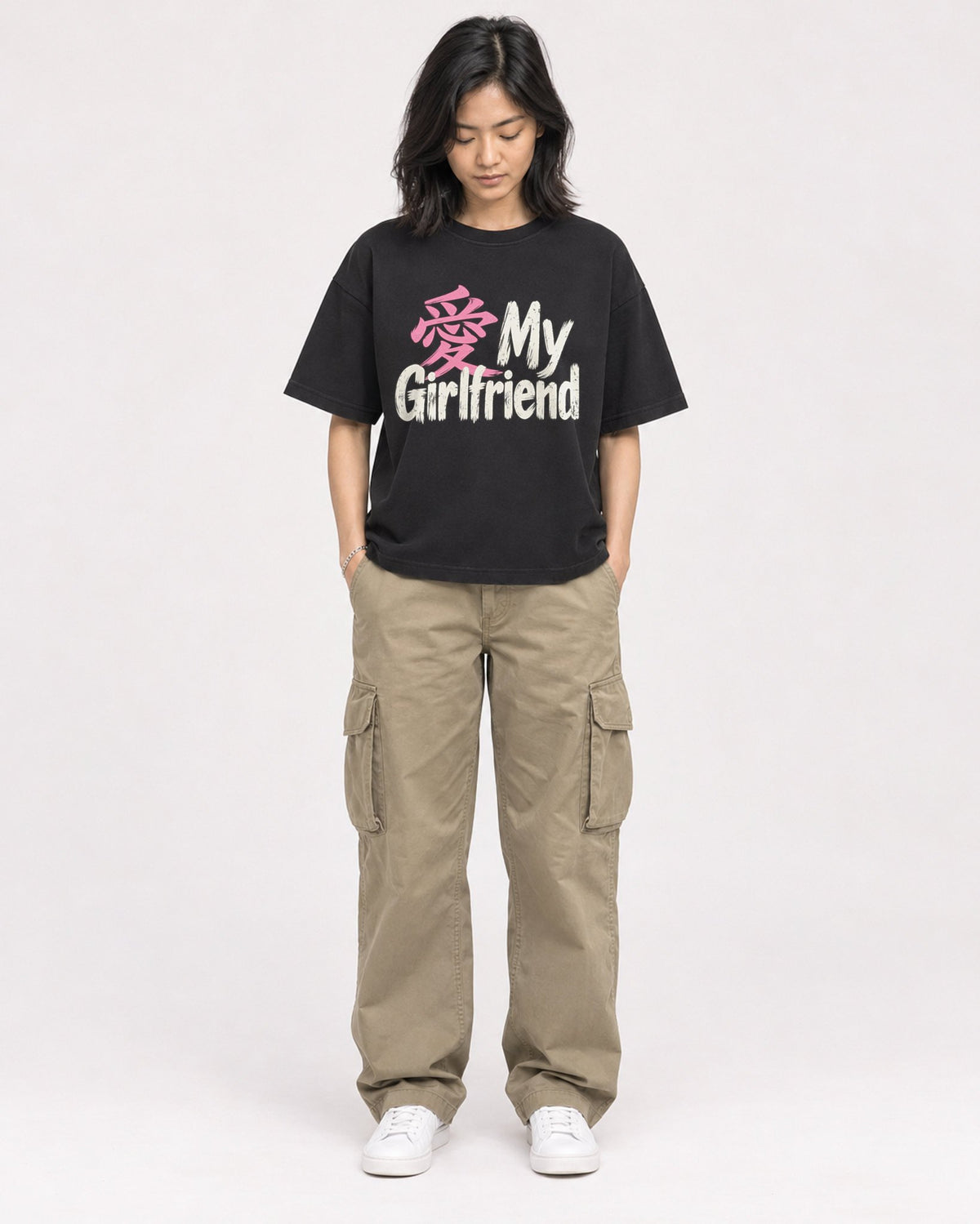Mockup Boxy Heavyweight Tee Black female full-body 22
