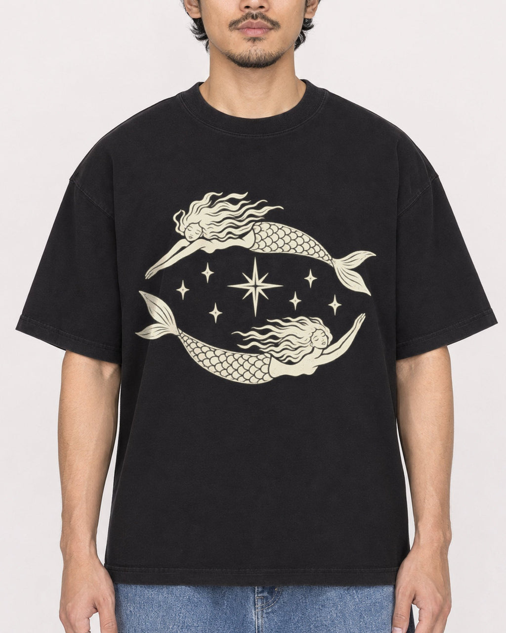 Mockup Boxy Heavyweight Tee Black male close-up 02