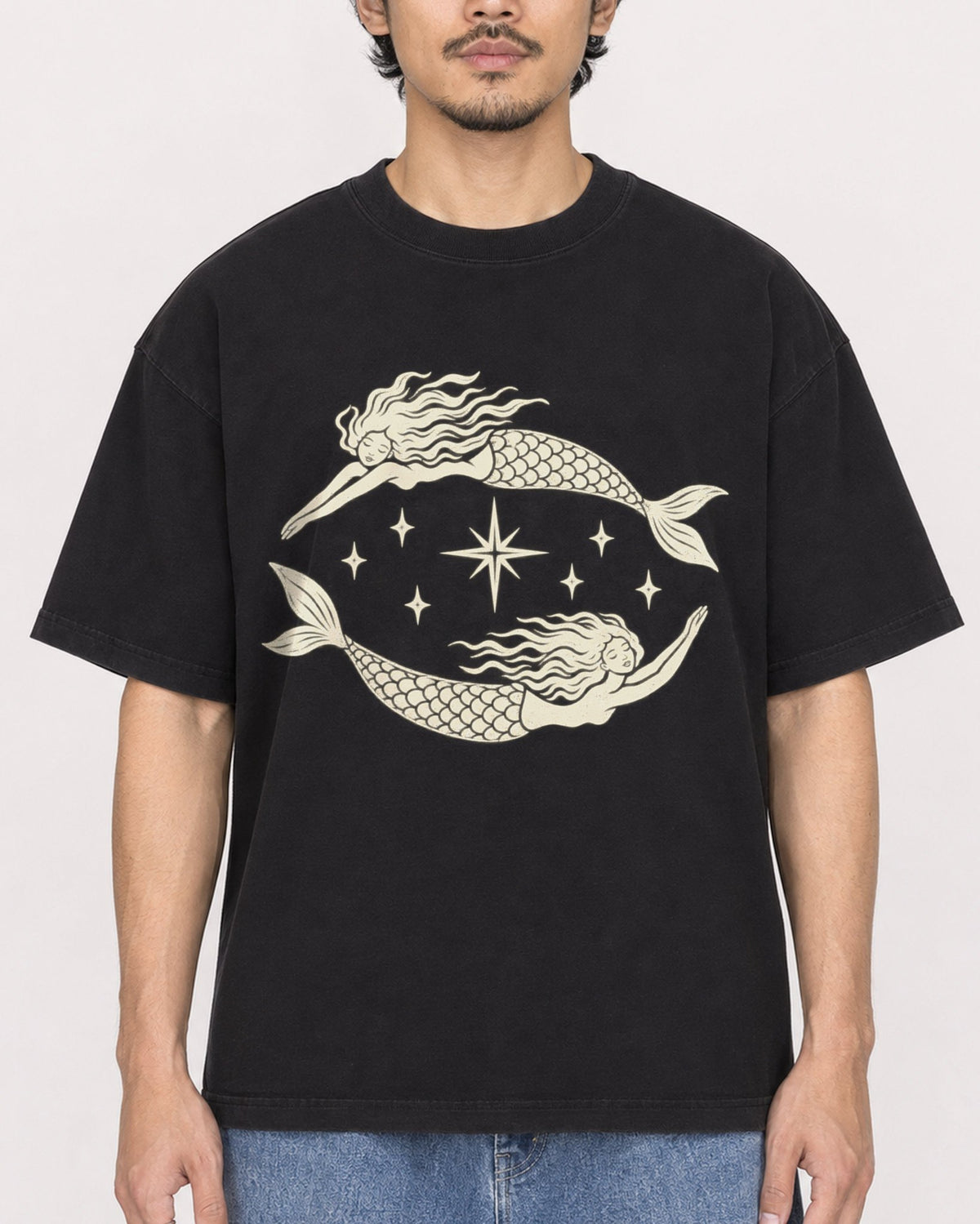 Mockup Boxy Heavyweight Tee Black male close-up 02