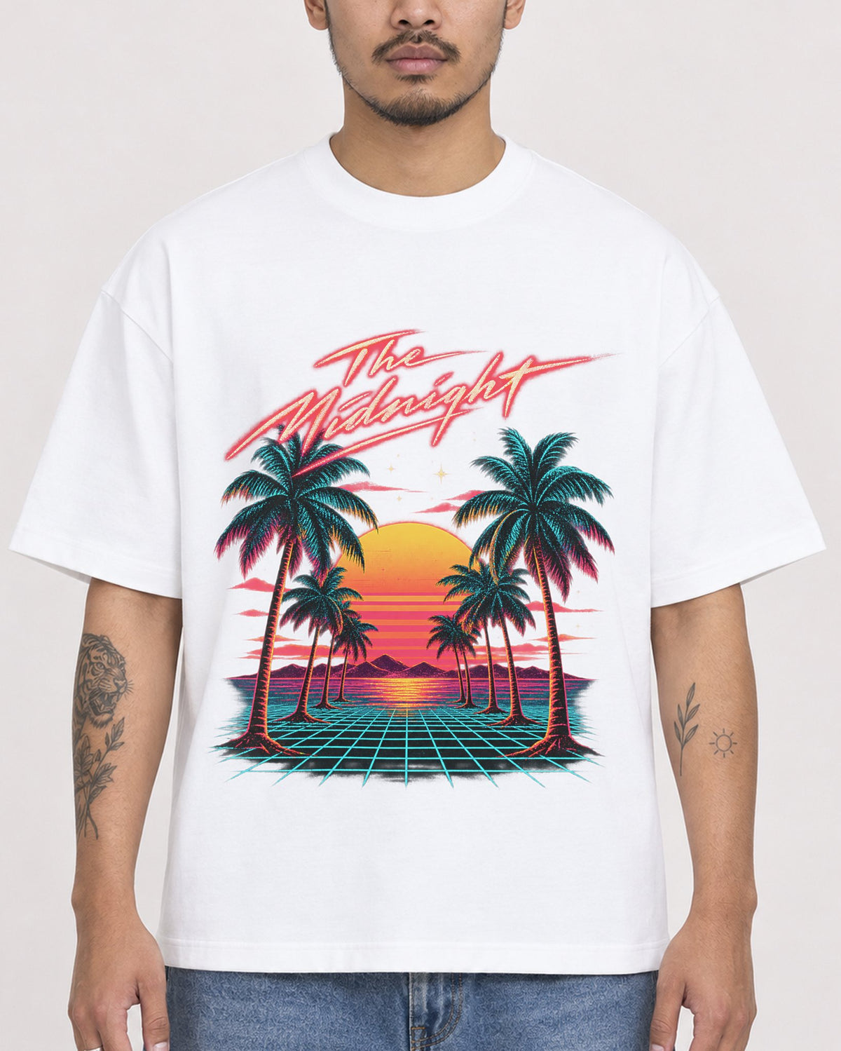 Mockup Boxy Heavyweight Tee White male close-up 12