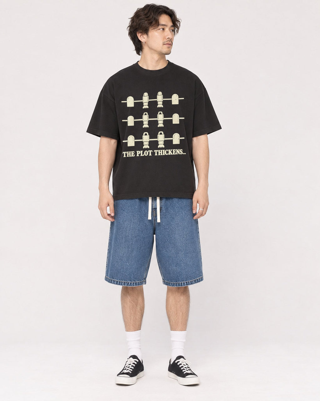 Mockup Boxy Heavyweight Tee Black male full-body 03