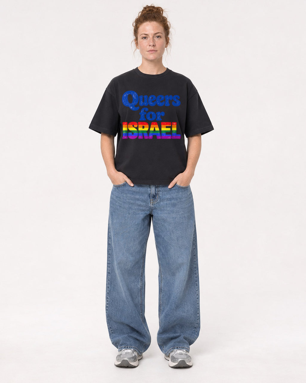 Mockup Boxy Heavyweight Tee Black female full-body 28