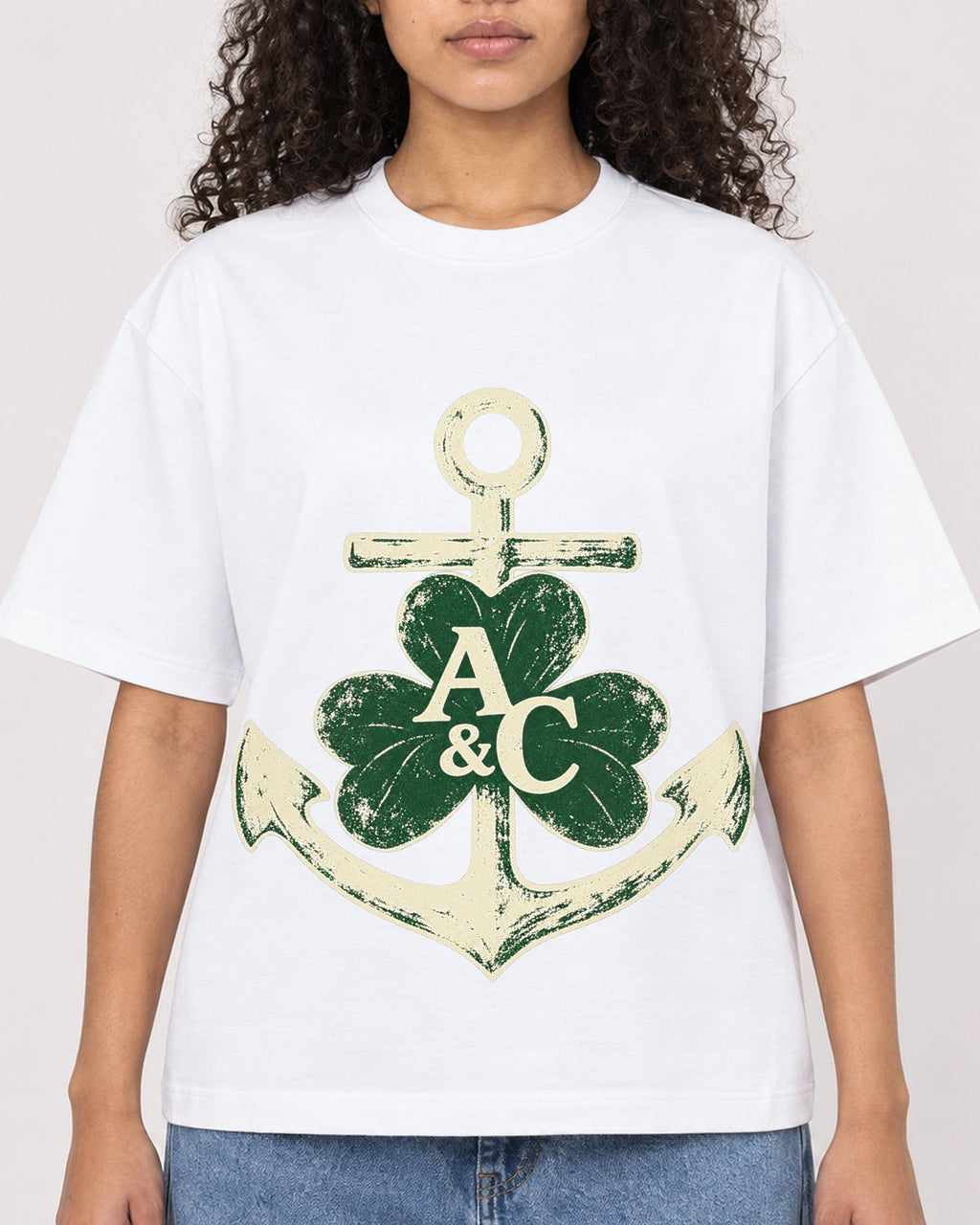 Mockup Boxy Heavyweight Tee White female close-up 10