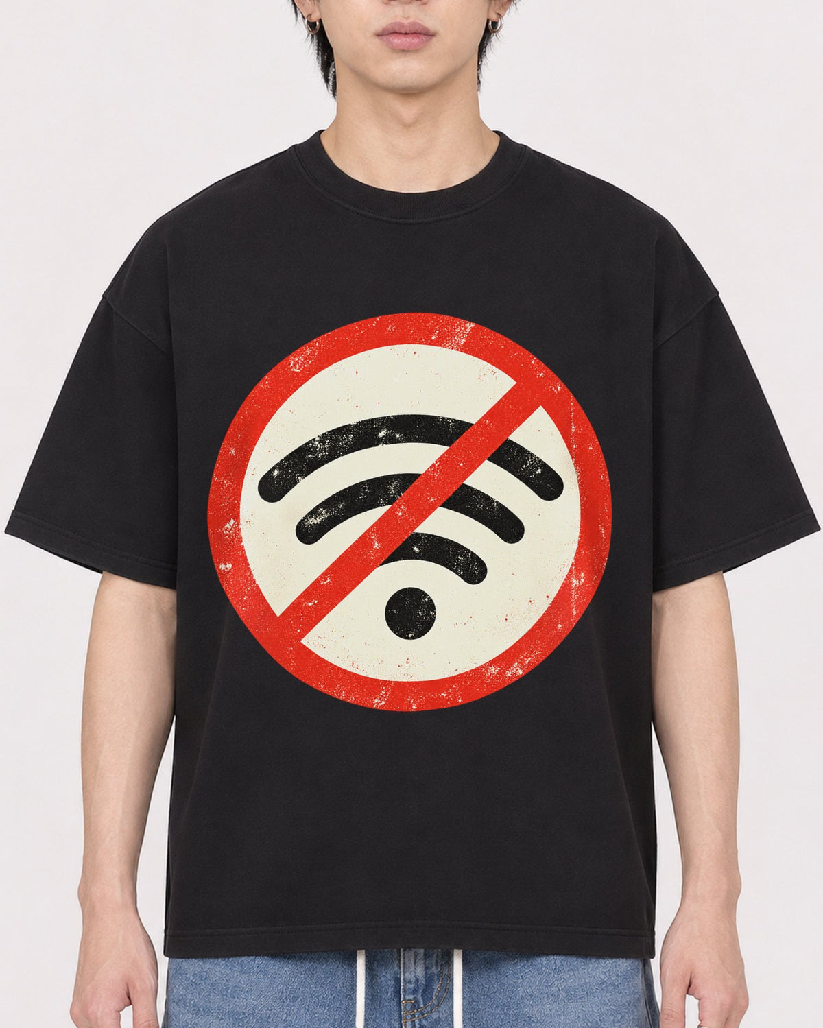 Mockup Boxy Heavyweight Tee Black male close-up 11