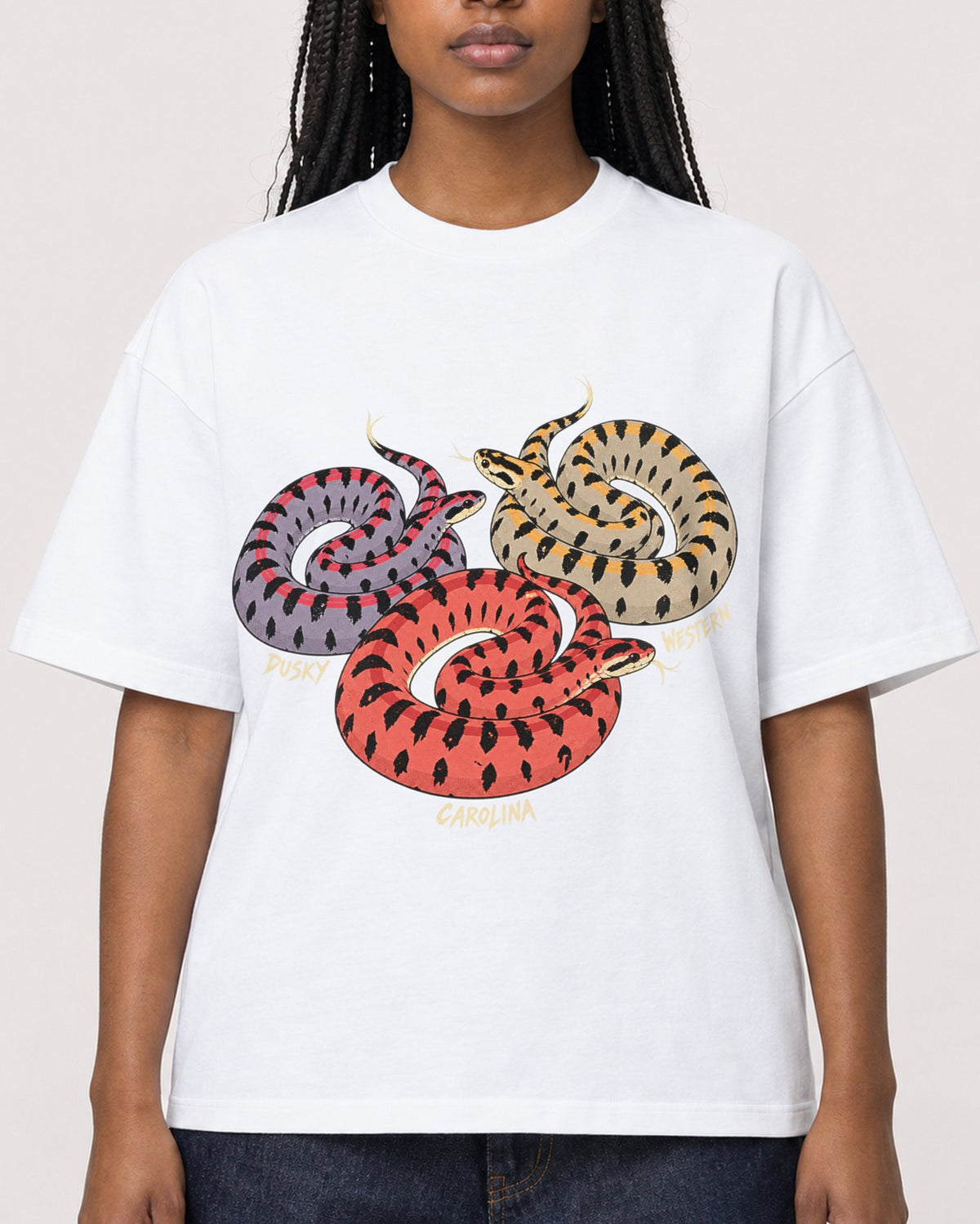 Mockup Boxy Heavyweight Tee White female close-up 04