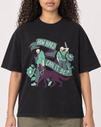 Mockup Boxy Heavyweight Tee Black female close-up 10