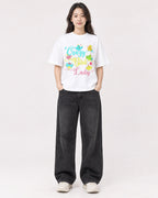 Mockup Boxy Heavyweight Tee White female full-body 03